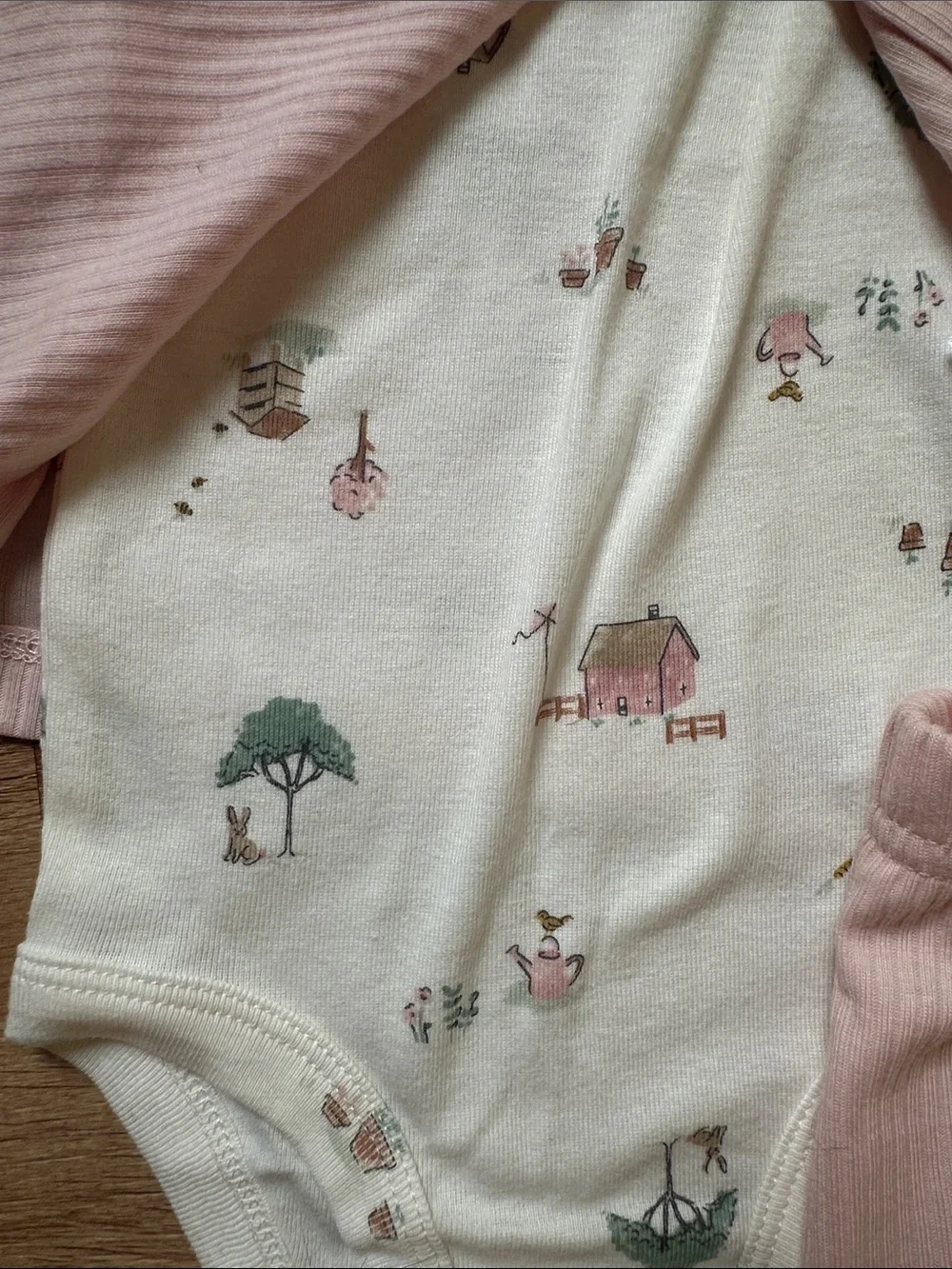 NWT Carter’s Soft Pink Ribbed 3-Piece Set with Printed Bodysuit